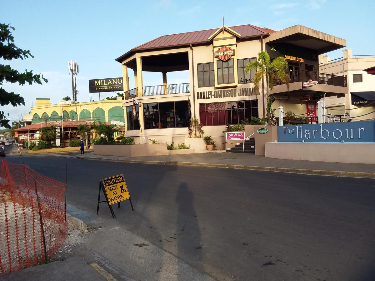 Mcfarlane'S Place Ocho Rios Exterior foto