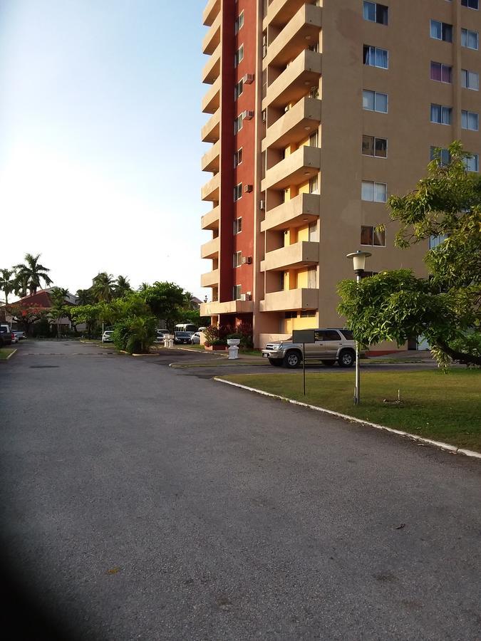 Mcfarlane'S Place Ocho Rios Exterior foto